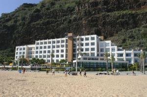 Hotel Calheta Beach
