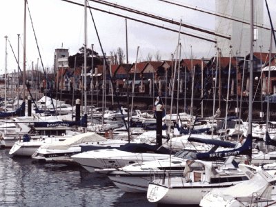 Alcântara: Docas e marina