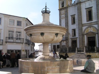 Chafariz da Praça do Giraldo